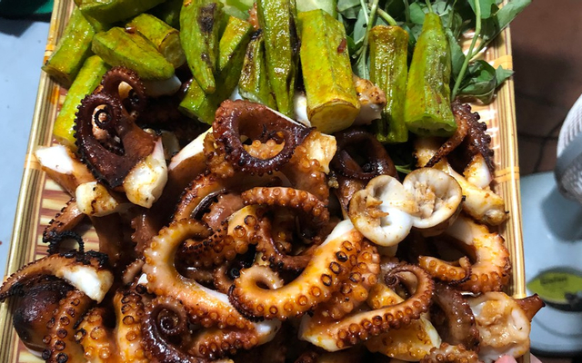 Chân gà rút xương chiên nước mắm