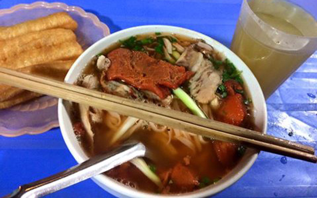 Bún Phở, Xôi & Gà Ác Tần