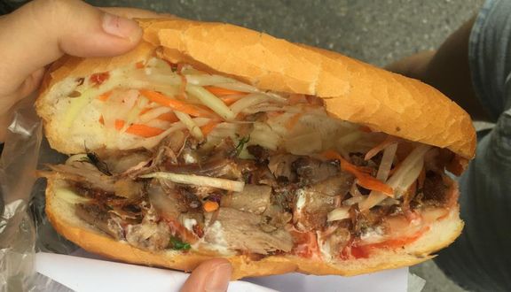 Bánh Mì Xúc Xích