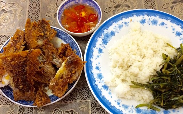 Cơm Bình Dân Hạnh Hoàng