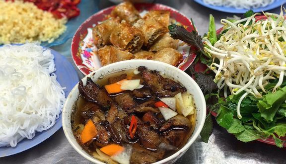 Bún Chả, Nem Rán & Chim Cút Quay - Minh Khai