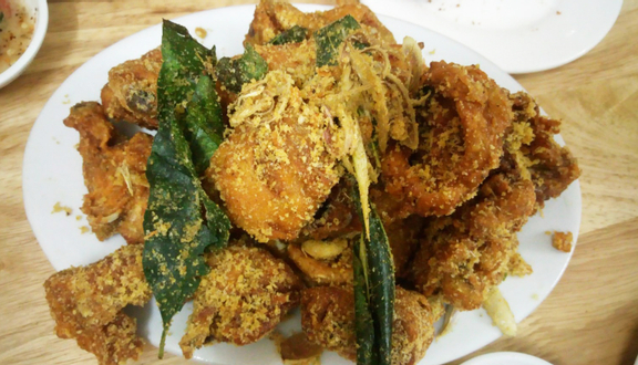 Gà Hấp Lá Chanh