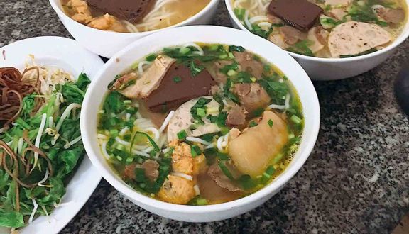 Bún Bò Huế - Chu Văn An
