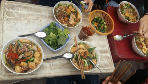 Bánh Đa Cua Chị Huệ