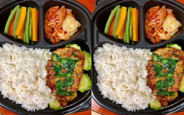 Bếp Mẹ Sóc - Cơm Gà Quay Ngũ Vị & Cơm Sườn Ram Cháy Tỏi Online