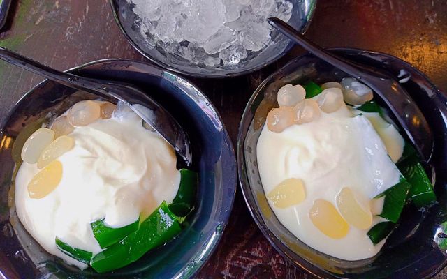 Bếp Hoàng Minh - Sữa Chua Thạch Lá Nếp