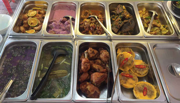 Cơm sườn sốt chua ngọt