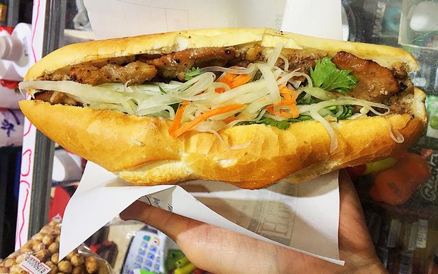 Bánh Mì Phố Cổ - Hàng Điếu