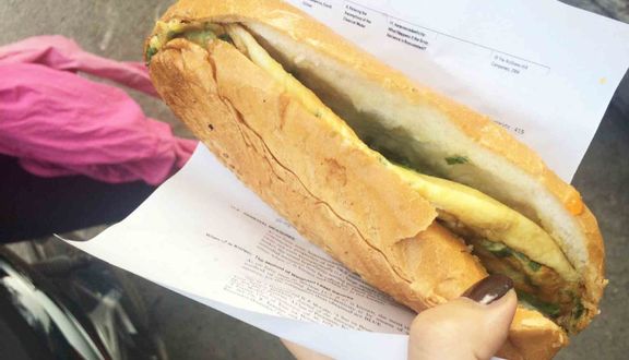 Bánh Mì Pate - KTX Học Viện Báo Chí