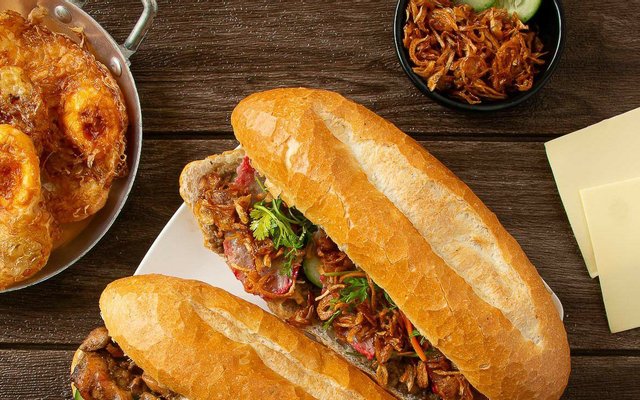 Bánh Mì Bò Áp Chảo