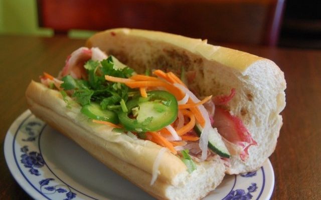 Bánh Mì Như Lan - Huỳnh Thúc Kháng