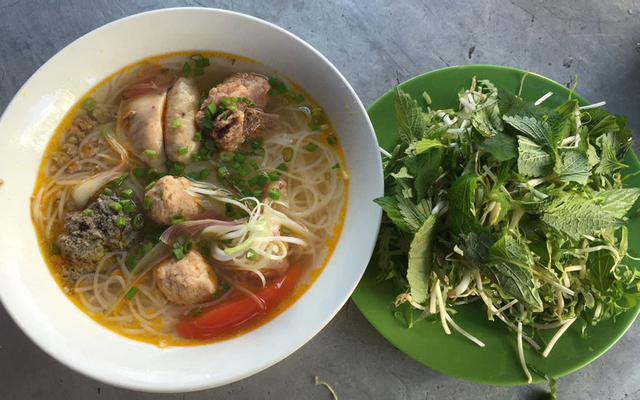 Bún Riêu & Mì Quảng - Xương Huân