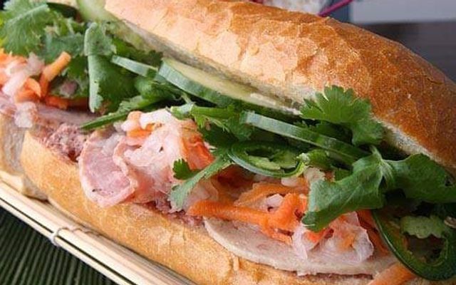 Bánh Mì Hương Lan