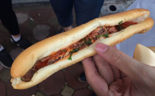 Bánh Mì Que