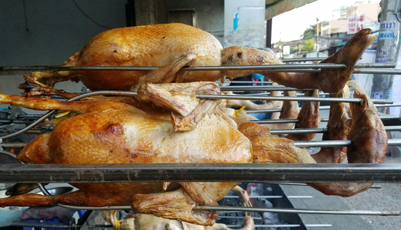 Vịt nướng nguyên con