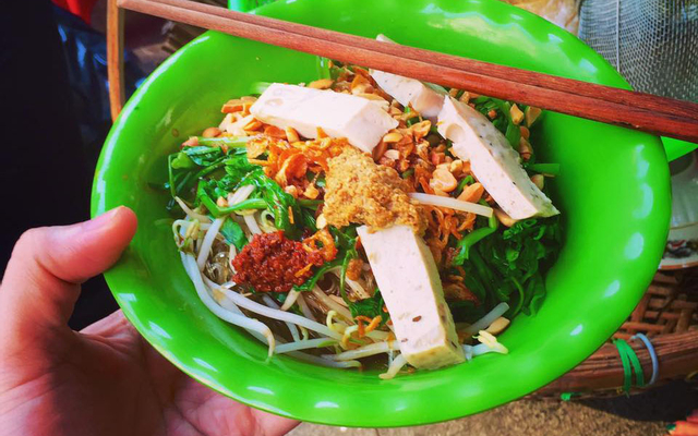 Bún trộn bò ,giò ,chả cá