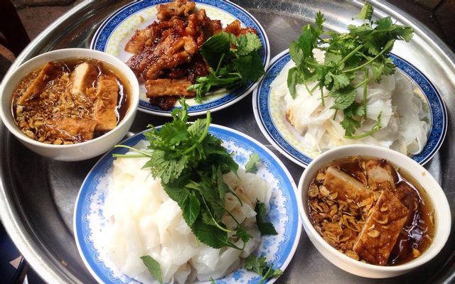 Bánh Cuốn Chả Quế