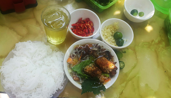 Bánh Cuốn Nóng, Bún Chả & Nem Rán - Vĩnh Hồ