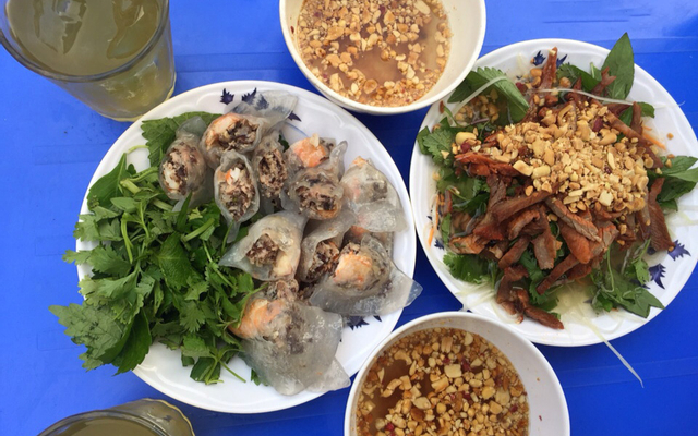 Bánh Bột Lọc & Nộm Bò Khô - Thành Công