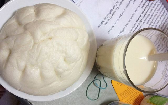Bánh Bao Trứng Mặn Lạp Sườn