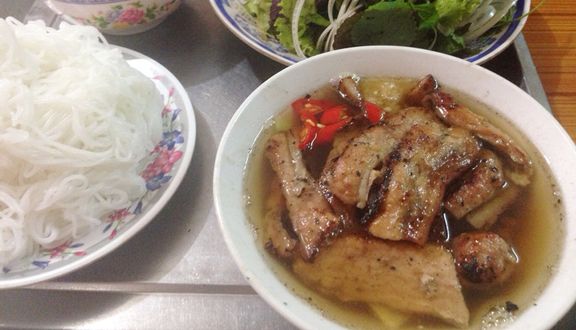 Bà Quế - Bún Chả & Bún Giò Bò