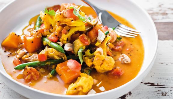 Vegetable samosa chaat