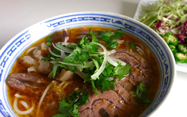Bún Bò Huế 100 - Ngô Gia Tự