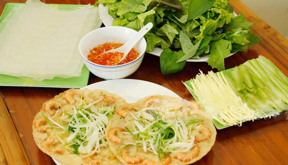 Bánh cuốn chả nem trứng