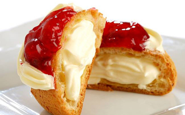 Raspberry Cream Cheese Mousse