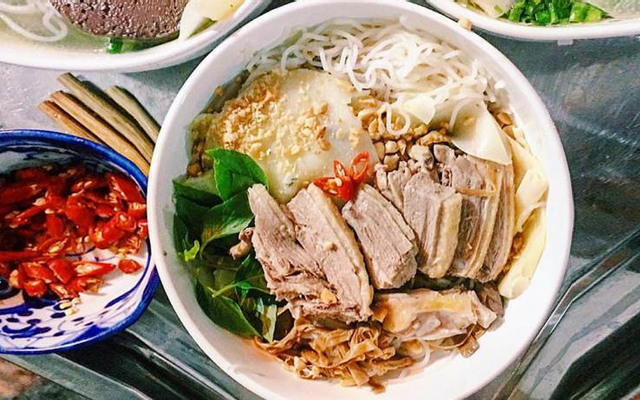 Bún ngan + trứng non