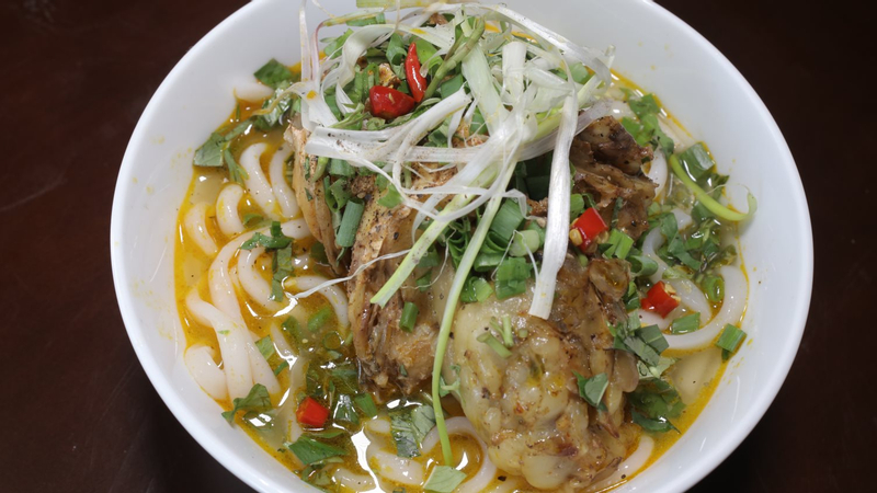 Trứng cút thêm