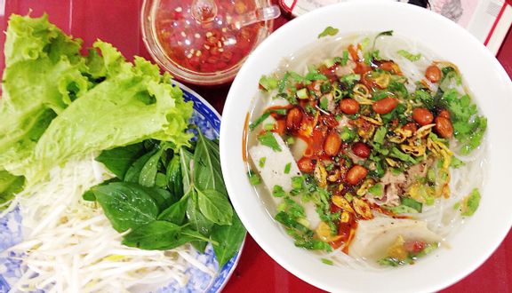 Mì quảng tôm thịt trứng