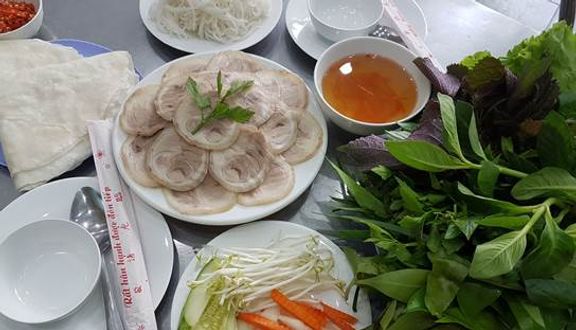Bánh tráng cuốn thịt heo