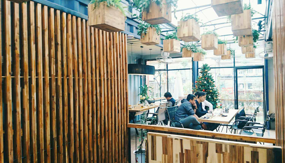 Adapter Workspace & Coffee