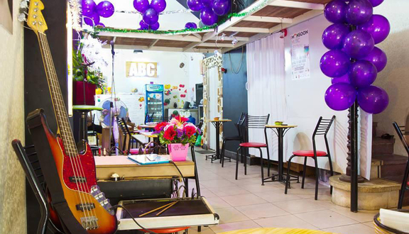 ABC Cafe - Tạ Quang Bửu
