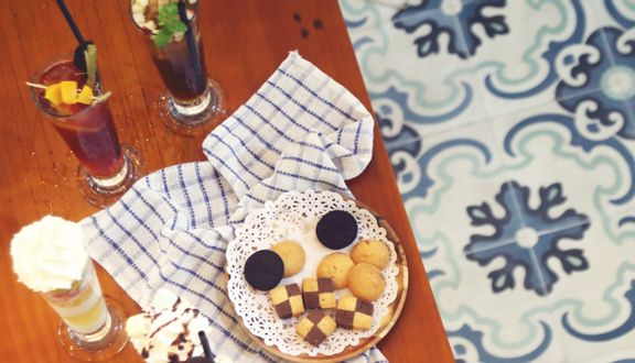 6Bis Cafe & Bistro