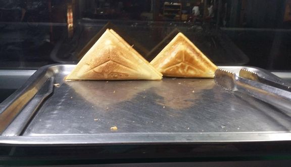 Bánh hotdog đặc biệt thập cẩm