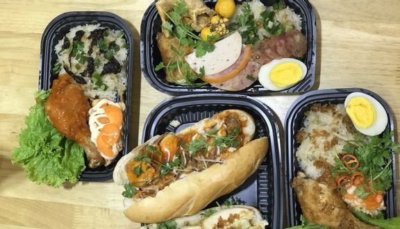 Xôi gà sốt cay HQ kim chi mayonnaise