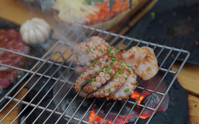 Yolo BBQ - Phan Huy Ích