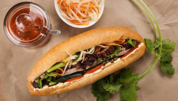 Bánh Mì Gà Rô Ti