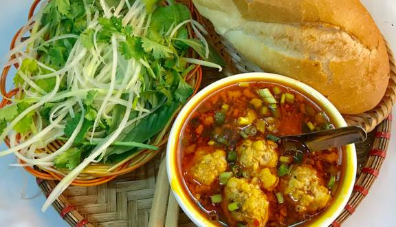 Mì tươi bò kho