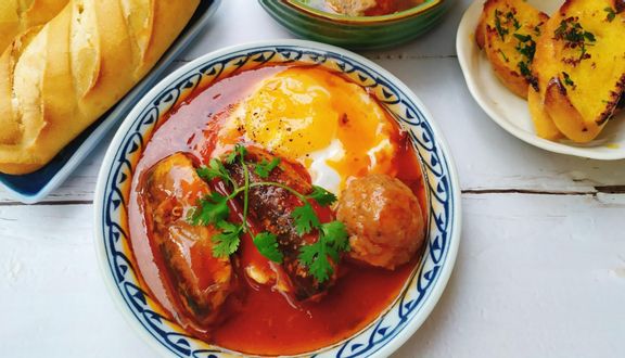 Bít Tết Áp Chảo 2 Trứng - Bánh Mì 2 Ổ