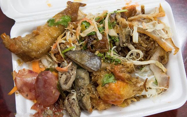 Xôi Gà Bà Tư - Kha Vạn Cân