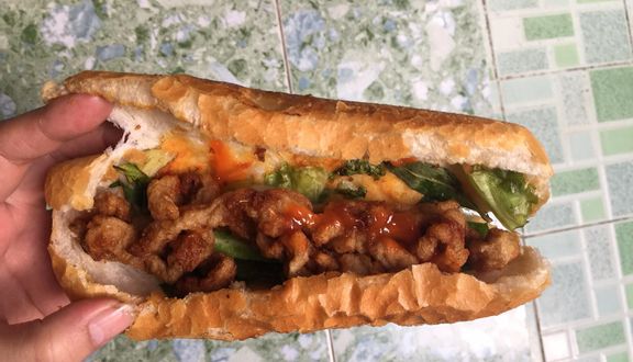 Xe Bánh Mì Sáu Lắm