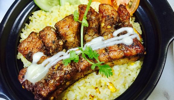 Cơm chiên cá mặn gà xé