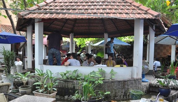 Vuông Tròn Cafe