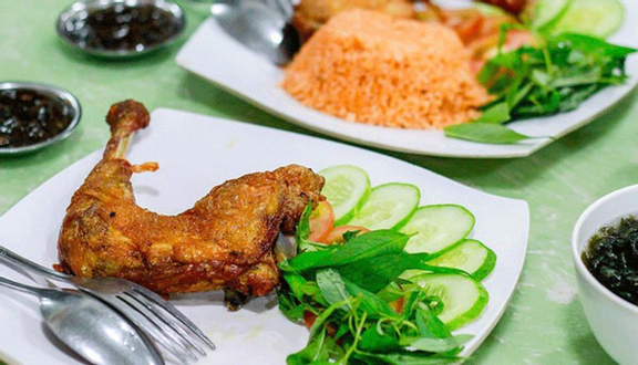 Cơm Chiên Đùi Gà Xối Mỡ