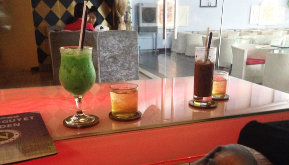 Vọng Nguyệt Cafe