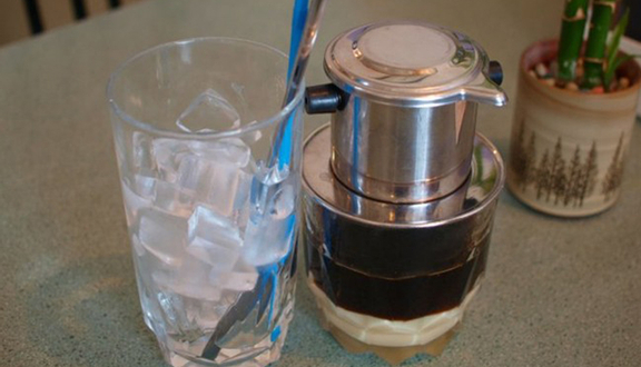 Cà phê sữa nóng
