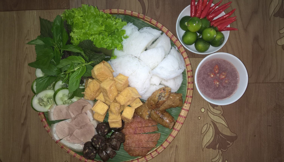 Tuyết - Bún Đậu Mẹt Hà Nội